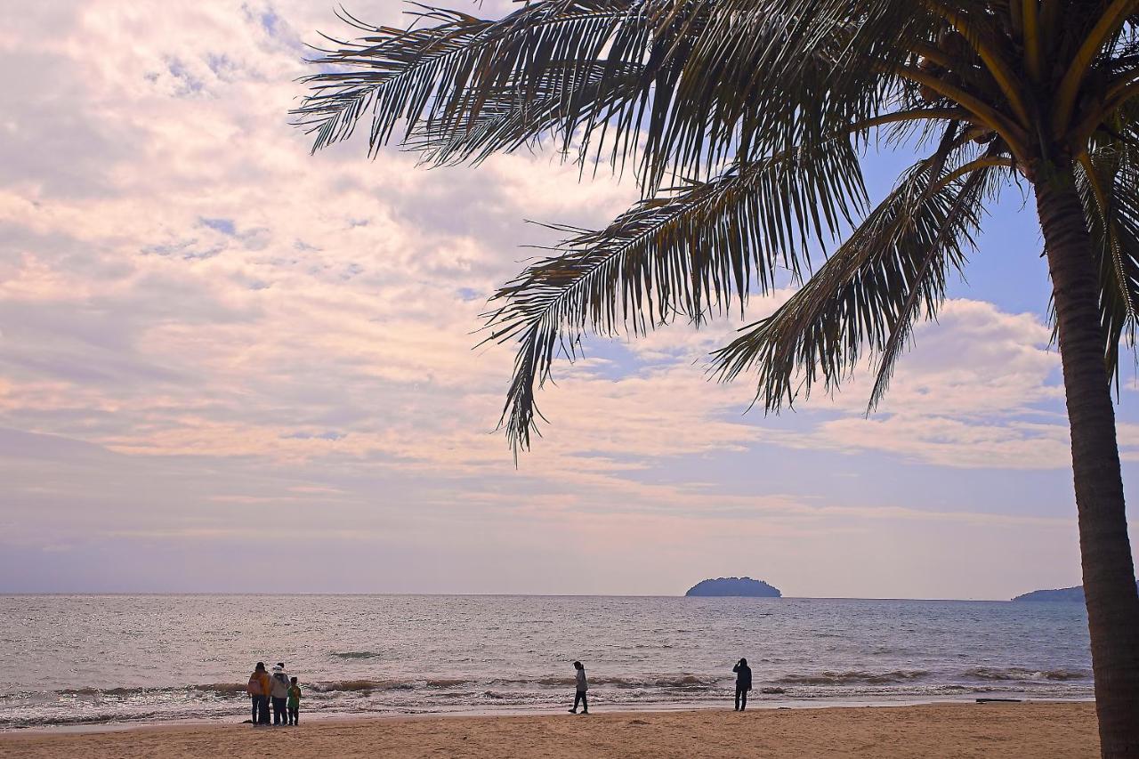 Aa Residen Luxury Condo Homestay 18Mins Walk Tanjung Aru Beach & Golf Course, Not Beach Side Resort Kota Kinabalu Exteriör bild