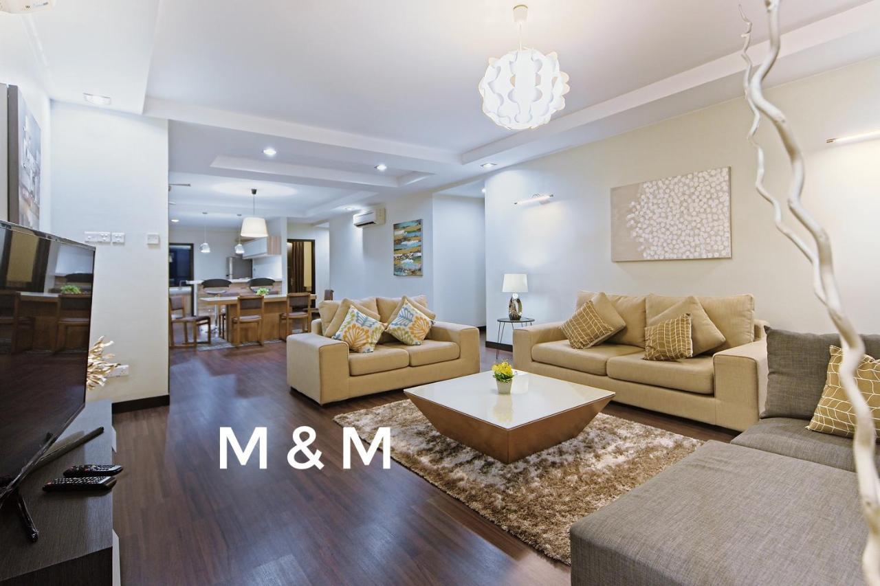 Aa Residen Luxury Condo Homestay 18Mins Walk Tanjung Aru Beach & Golf Course, Not Beach Side Resort Kota Kinabalu Exteriör bild