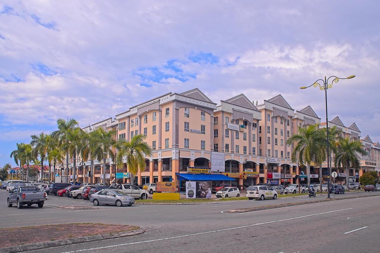 Aa Residen Luxury Condo Homestay 18Mins Walk Tanjung Aru Beach & Golf Course, Not Beach Side Resort Kota Kinabalu Exteriör bild