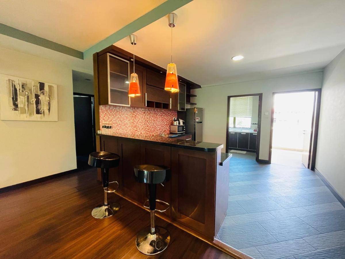 Aa Residen Luxury Condo Homestay 18Mins Walk Tanjung Aru Beach & Golf Course, Not Beach Side Resort Kota Kinabalu Exteriör bild