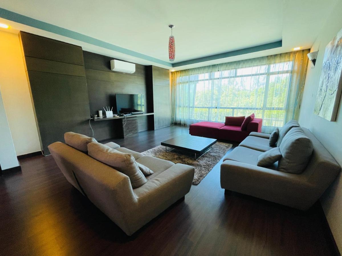 Aa Residen Luxury Condo Homestay 18Mins Walk Tanjung Aru Beach & Golf Course, Not Beach Side Resort Kota Kinabalu Exteriör bild