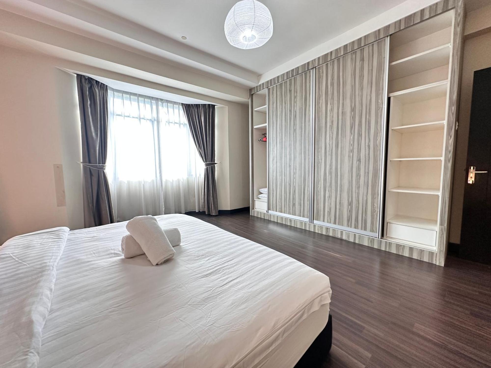 Aa Residen Luxury Condo Homestay 18Mins Walk Tanjung Aru Beach & Golf Course, Not Beach Side Resort Kota Kinabalu Exteriör bild