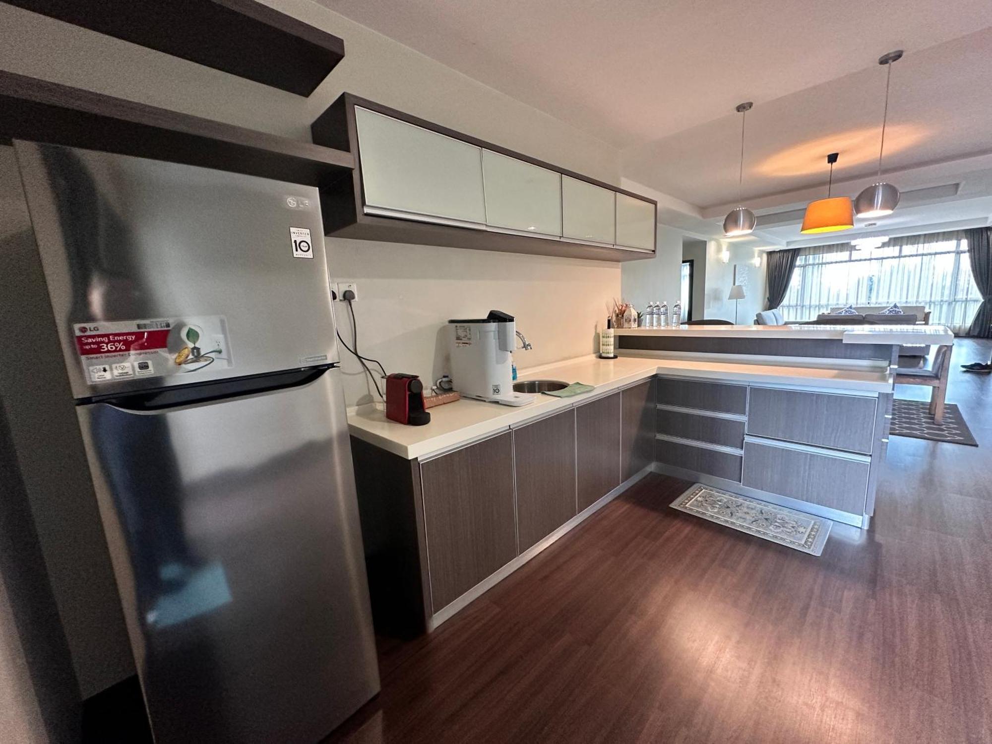Aa Residen Luxury Condo Homestay 18Mins Walk Tanjung Aru Beach & Golf Course, Not Beach Side Resort Kota Kinabalu Exteriör bild